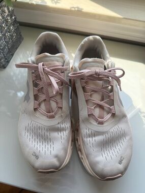 On Cloud Women’s Shoes